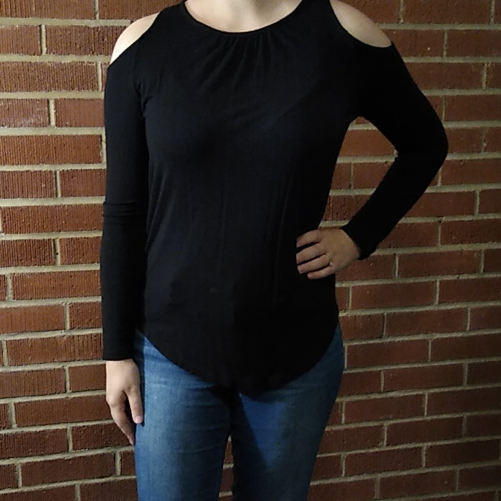 Old Navy black cold shoulder top
